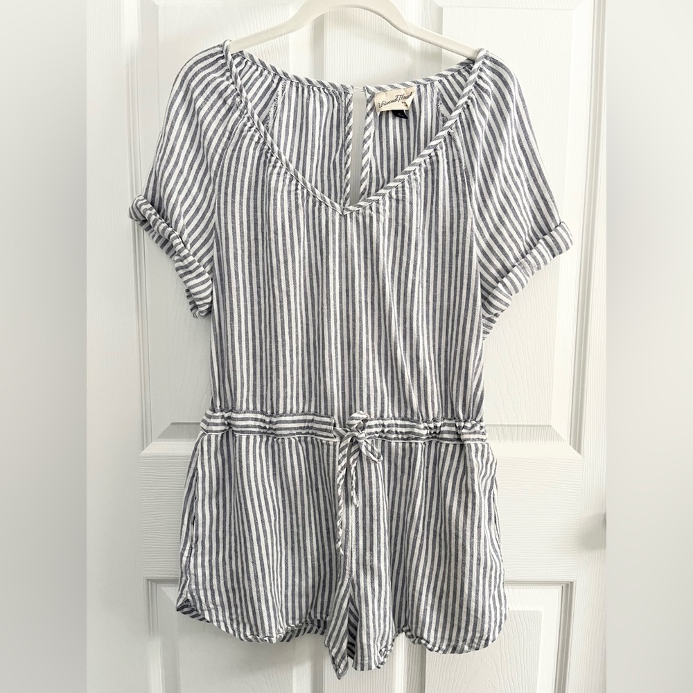 Universal Thread Women’s Fashion Romper with Pockets Blue White Stripes Size XS